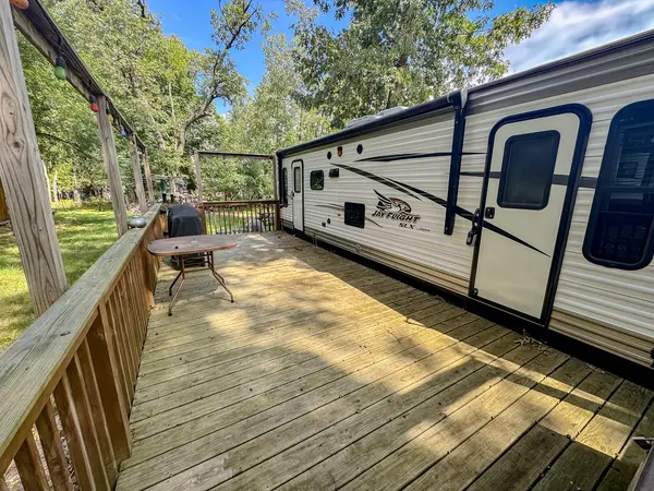 27/96 Woodhaven, Sublette, IL 61367