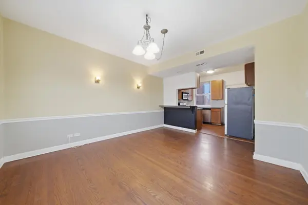 7601 S Essex AVE #2, Chicago, IL 60649