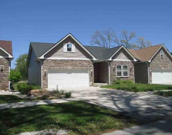3648 W 139th PL, Robbins, IL 60472