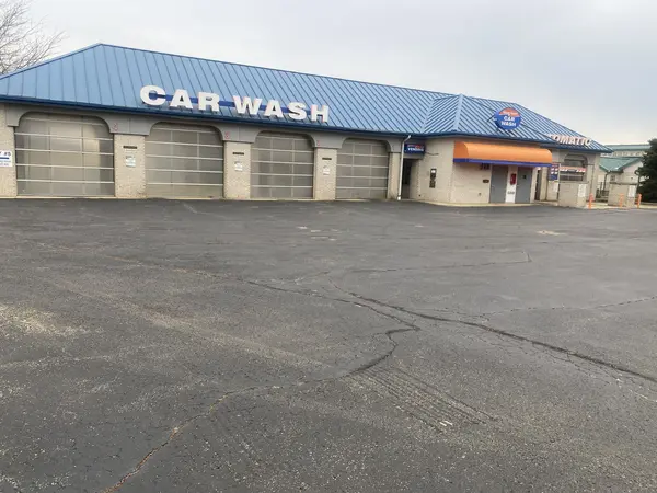 1250 DOUGLAS RD, Oswego, IL 60543