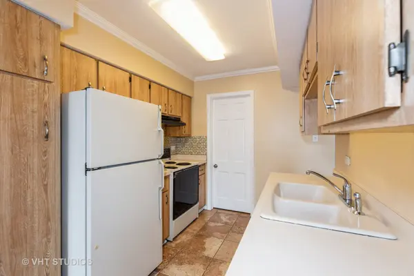 4037 Trafalgar LN, Oak Lawn, IL 60453