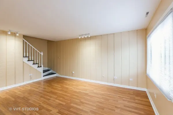 4037 Trafalgar LN, Oak Lawn, IL 60453