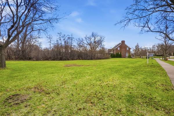 9045 Turnberry DR, Burr Ridge, IL 60527