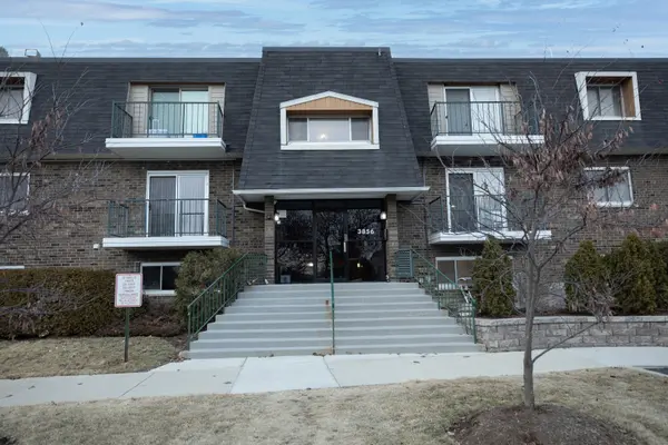 3856 S parkway DR #3B, Northbrook, IL 60062