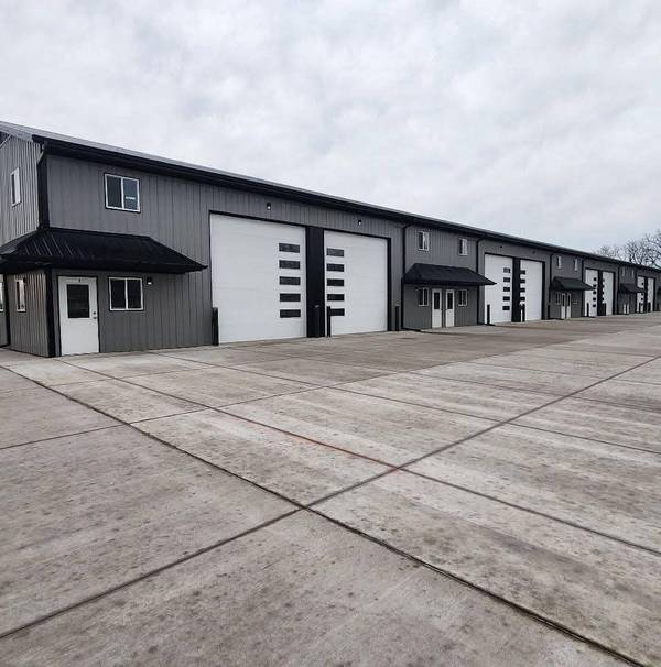 2211 Grandview AVE #7, Muscatine, IA 52761
