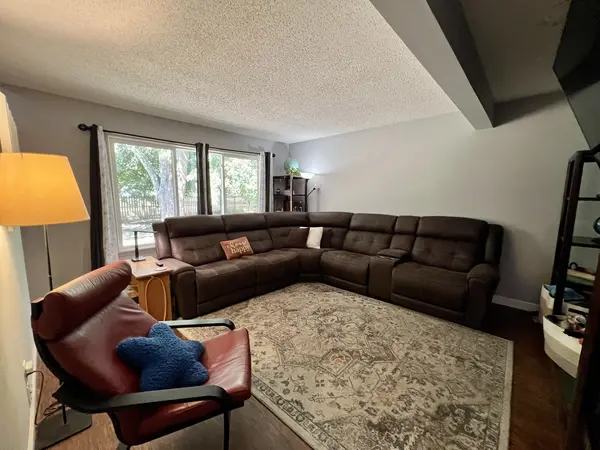 803 Irvine RD #803, Champaign, IL 61822