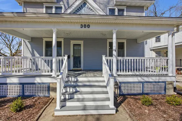 300 E Maple ST, Fairbury, IL 61739