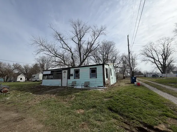 538 N Austin ST, Paris, IL 61944
