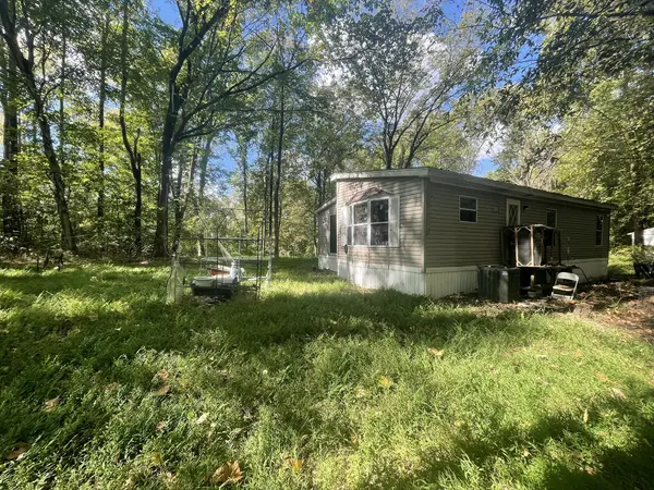 121 Lee LN, Murphysboro, IL 62966