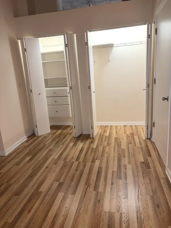 1122 W Catalpa AVE #614, Chicago, IL 60640