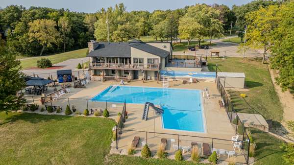18 Timberlane DR, Putnam, IL 61560