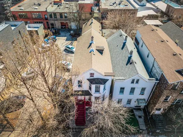 2423 W Moffat ST, Chicago, IL 60647