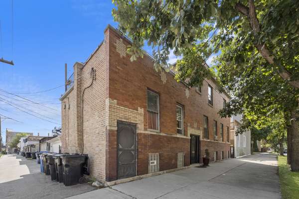 1657 N Artesian AVE, Chicago, IL 60647