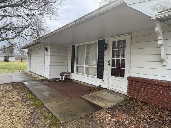 100 Hazelwood DR, Wyanet, IL 61379