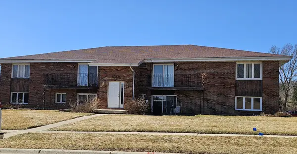 1768 S Hance DR #6, Freeport, IL 61032
