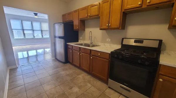 1407 E 69th PL #2, Chicago, IL 60637
