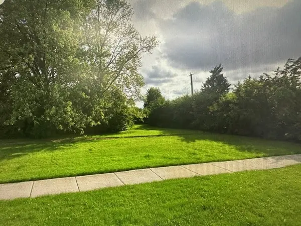 429 W Army Trail RD, Addison, IL 60101