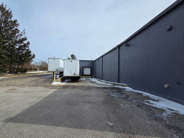 1950 Lincoln HWY, St. Charles, IL 60174