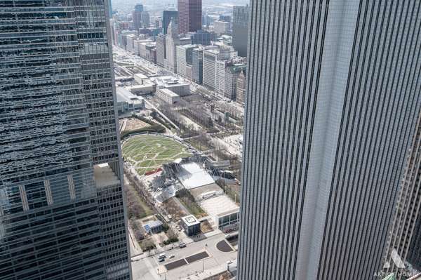 225 N Columbus DR #6807, Chicago, IL 60601