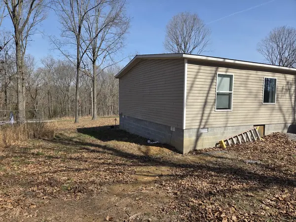6722 County Road 875 RD, Mcleansboro, IL 62859