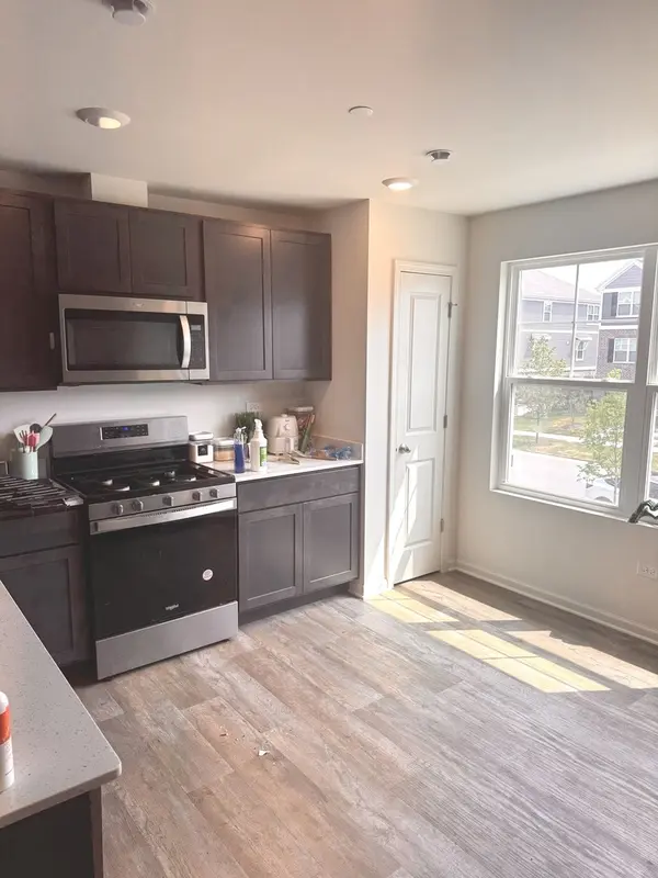 17314 Roscommon RD, Tinley Park, IL 60477