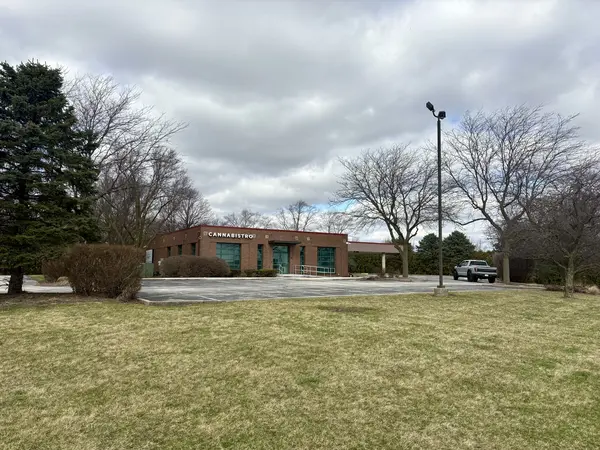 101 N Hilgert DR, Grant Park, IL 60940