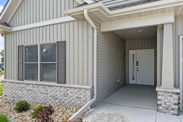 608 Kevin RD, Blue Grass, IA 52726