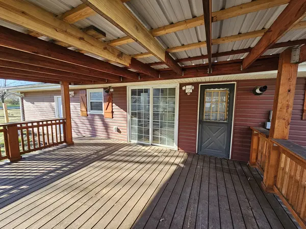 111 W Hickory ST, Bluford, IL 62814