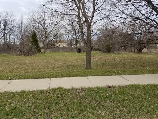 1577 N DILLEYS RD, Gurnee, IL 60031