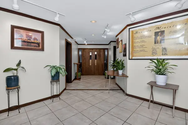 308 W Robinhood WAY, Bolingbrook, IL 60440