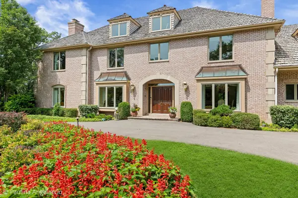 3 Far Hills RD, Barrington Hills, IL 60010