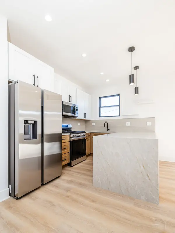 1548 S Sawyer ST, Chicago, IL 60623