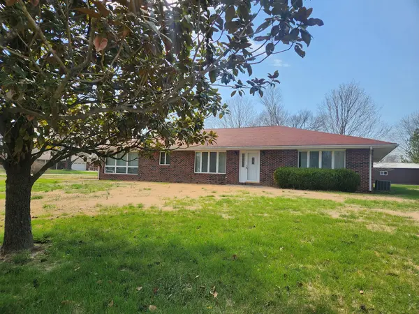 3769 Oxbow RD, Pinckneyville, IL 62274