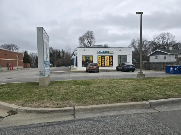 430 Swift RD #A, Addison, IL 60101