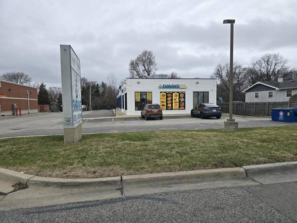 430 Swift RD #A, Addison, IL 60101