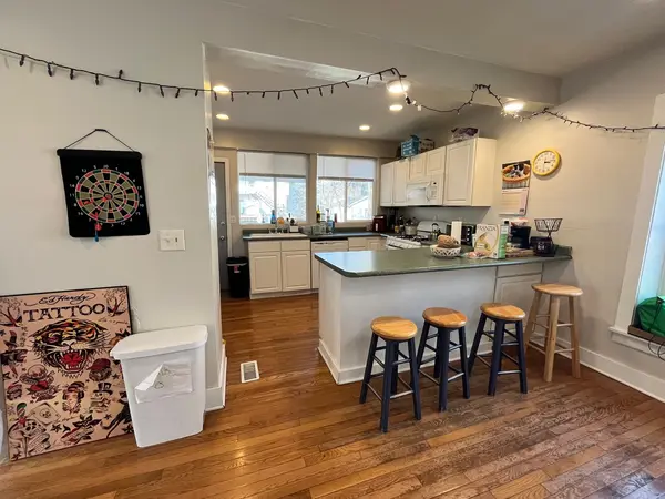 706 W High ST, Urbana, IL 61801