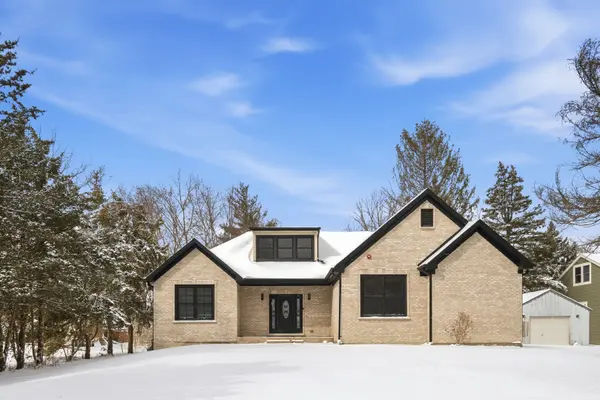 3026 Jackson DR, Arlington Heights, IL 60004