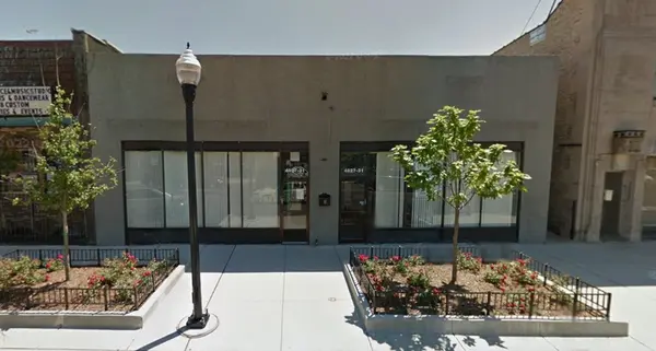 4827 W Irving Park RD, Chicago, IL 60641