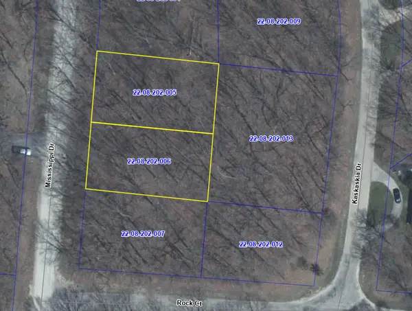 702 Mississippi DR, Dixon, IL 61021