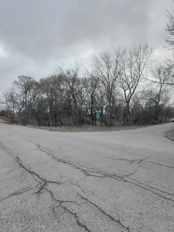 28331 W Main ST, Wauconda, IL 60084