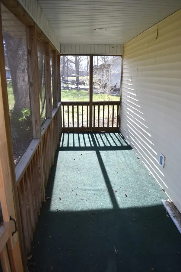 106 Chickasaw LN, Loda, IL 60948
