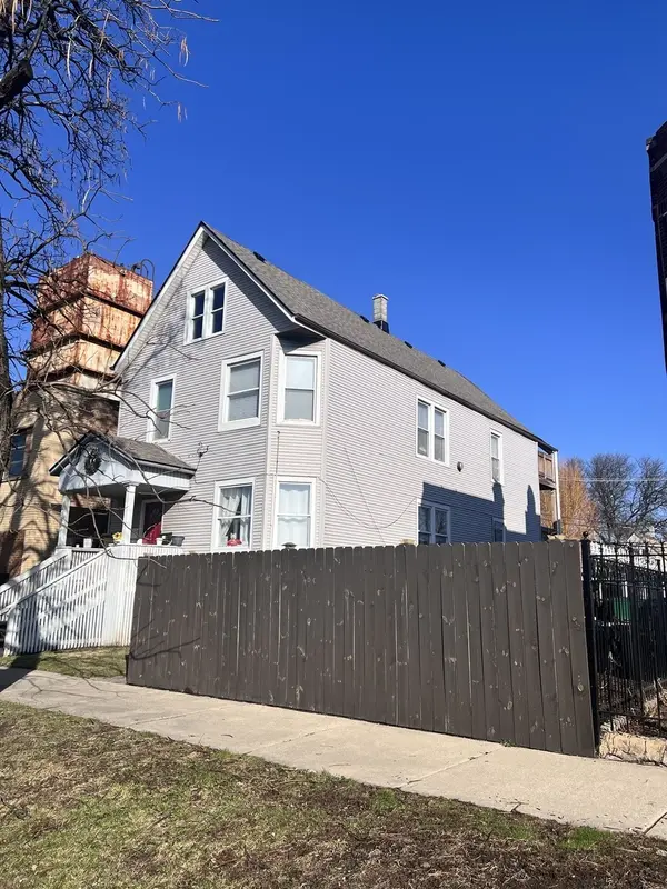 4862 W Cortland ST, Chicago, IL 60639