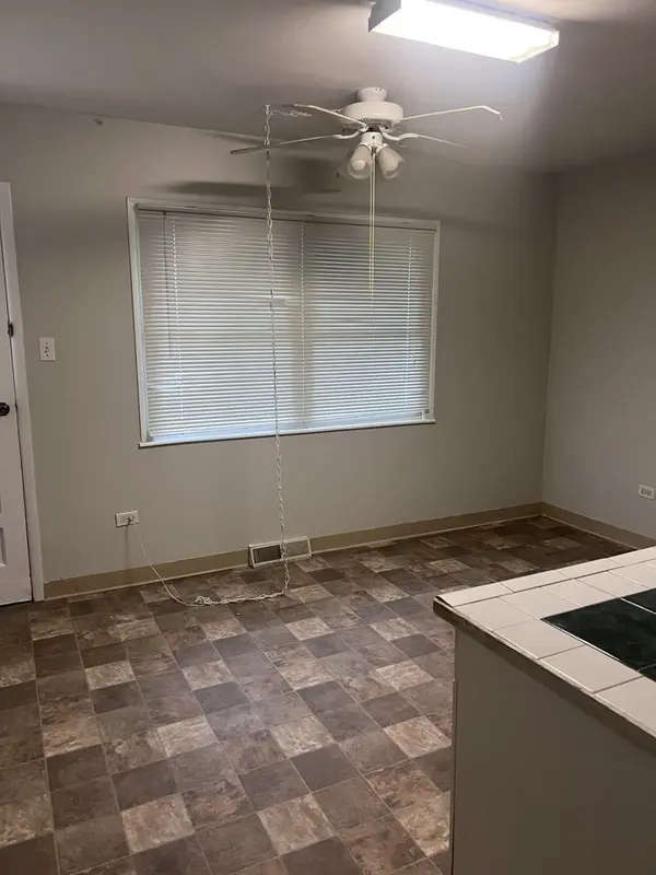 105 E Center ST, Glenwood, IL 60425