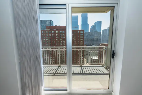 330 W Grand AVE #1802, Chicago, IL 60654