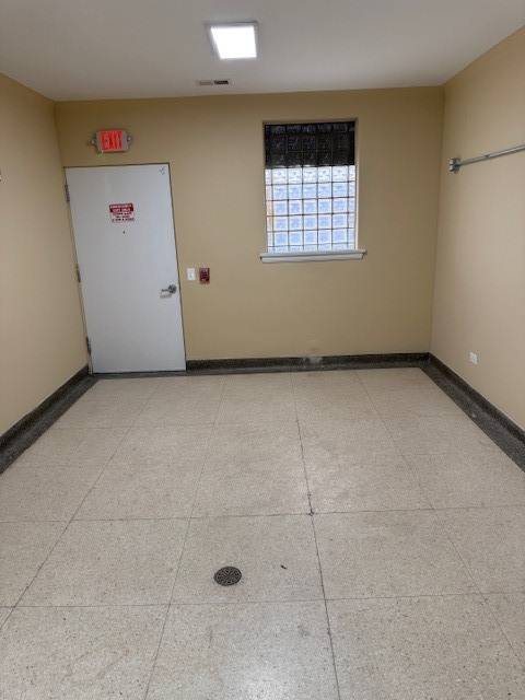 6227 Cermak RD #300, Berwyn, IL 60402