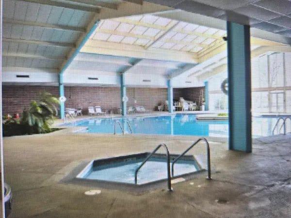 3925 TRIUMVERA DR #A1A, Glenview, IL 60025