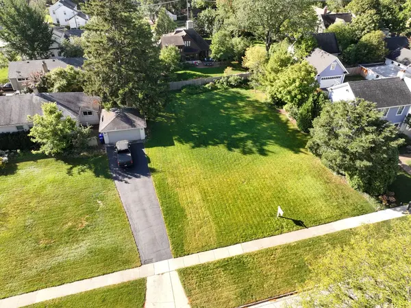 114 W Prairie AVE, Wheaton, IL 60187