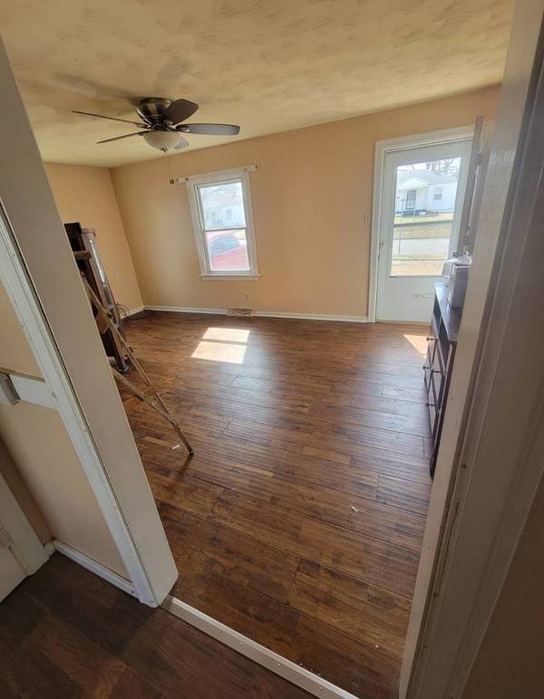 1430 E Vanderhoof ST, Decatur, IL 62521