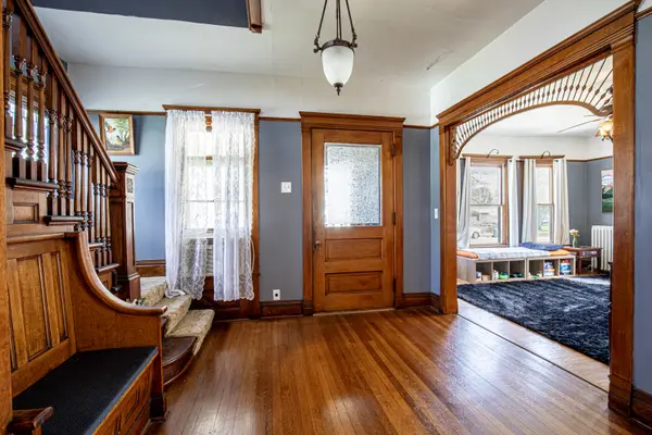 504 Stilson ST, Earlville, IL 60518