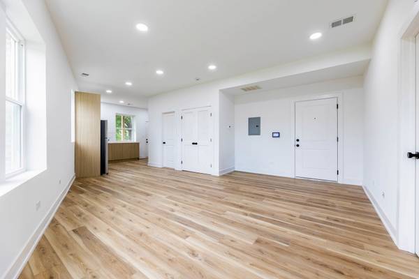 243 W 74th ST #2, Chicago, IL 60621